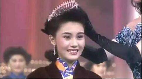 "金牌小三"最美港姐李嘉欣的绚烂情史,贵妇圈的噩梦!