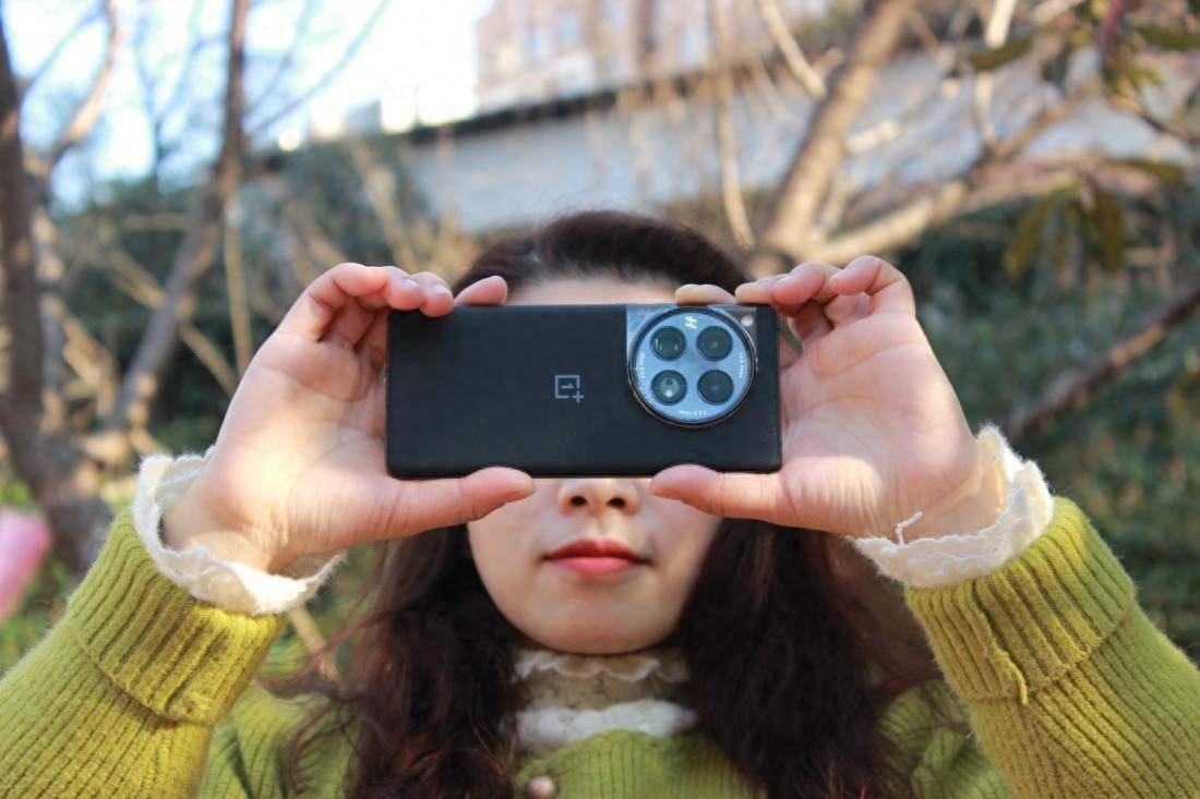 我买了台一加12_手机_苹果_进行了