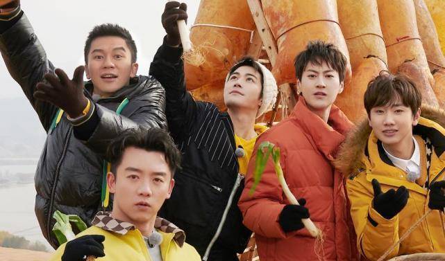 黄圣依全场在c位,baby裹面包服,超大毛领抢镜_嘉宾_郑恺当_镜头