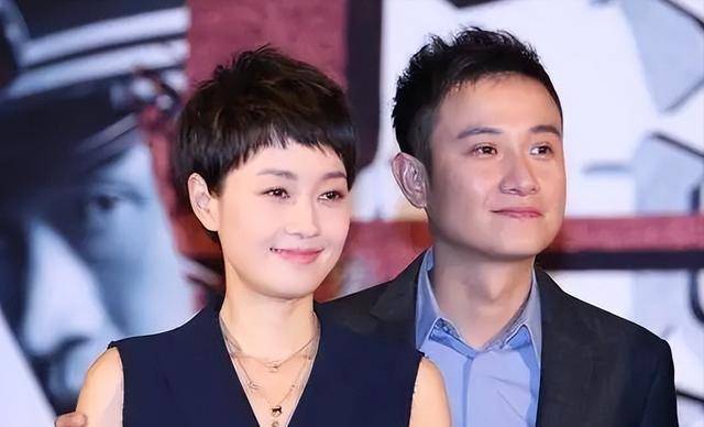 陈思诚罕带孩子外出游玩,与前妻相处氛围融洽,8岁朵朵近照很壮_佟丽娅