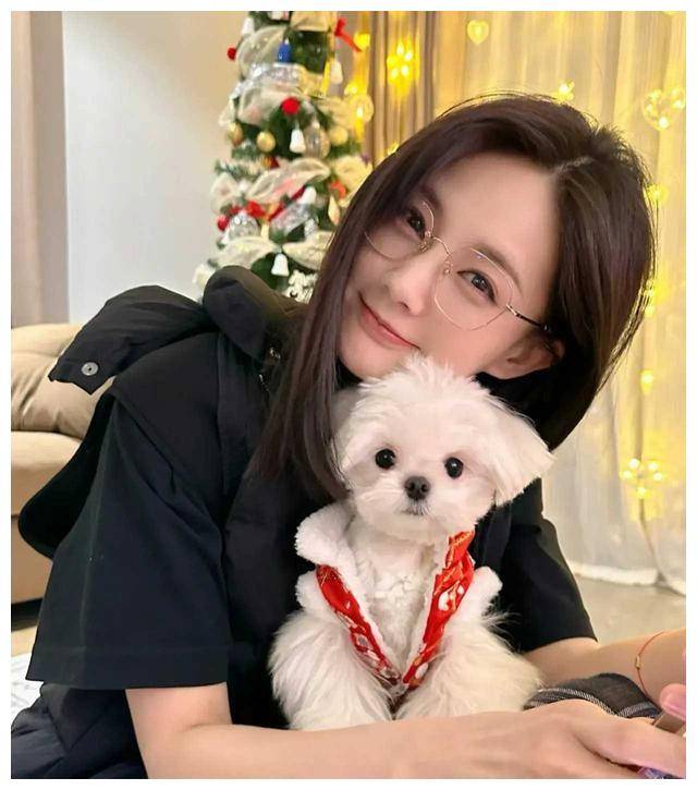 明星春节回老家,李一桐口技槽点笑死人._生活_家庭_故事