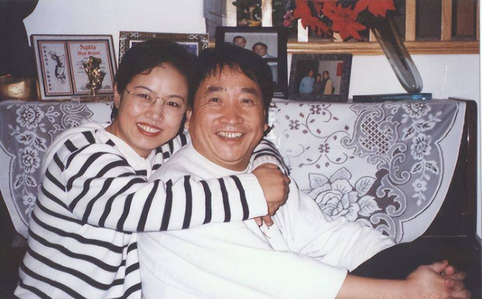 姜昆:不顾妻子的反对收养6岁孤儿,现在养子成为了他的骄傲_李静民_姜