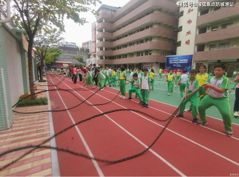 三公里内还覆盖东风中学,星海中学,仲元中学等 10 所省,市重点中,小学