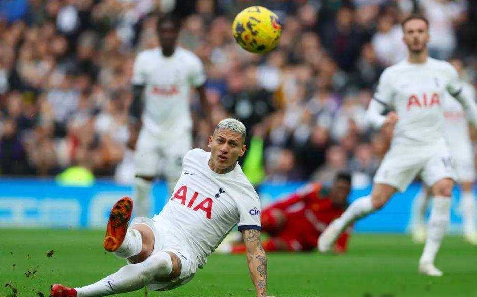 豪门悲喜夜:阿森纳5-0豪取5连胜 利物浦4-1 热刺1-2_足球场_胜利_世界