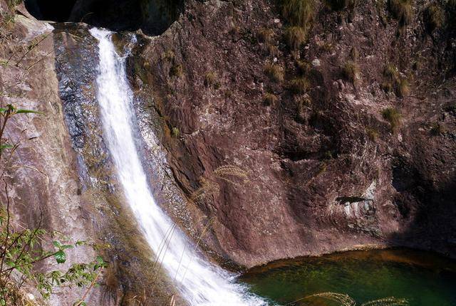 浙江这一鲜为人知的4a级景区,素有小九寨之称,堪称避暑胜地_旅游_瑶池