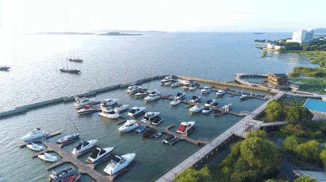 涵园61石公山居半山别墅区,游艇码头所在的位置——"可盘湾"早在清