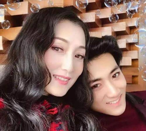 80年代第一美女,因颜值出众遭人暗算,鼻子险些被割掉,近况如何_林芳兵