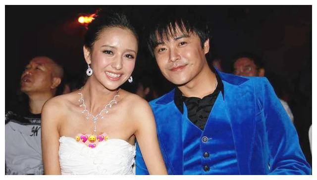 陈思诚佟丽娅离婚后亲子同游,展现和谐时光,温馨幸福.