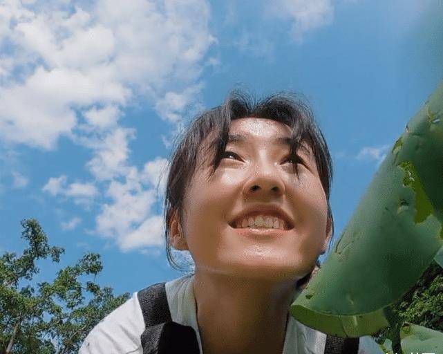 挖莲藕时欧阳娜娜镜头都是美的,张子枫一言难尽_妹妹_节目_显得