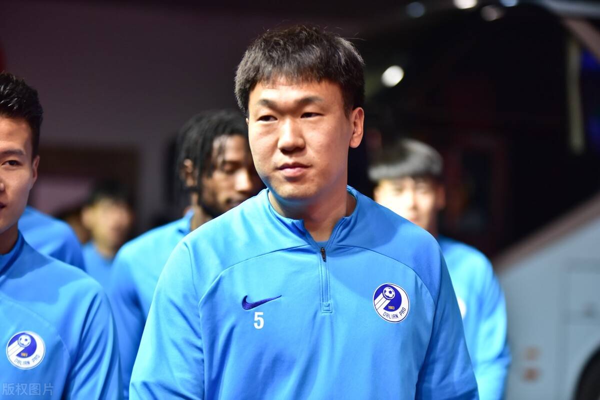 如今却征服中超亚冠队,签下新合同_吴伟_大连_浙江