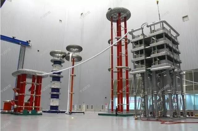 变频串联谐振耐压成套试验装置:就是做耐压试验的设备,它是为了满足大