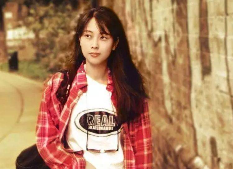 一首歌火了27年, 如今歌曲已被写入教科书_坂井泉水_邓紫棋_低调