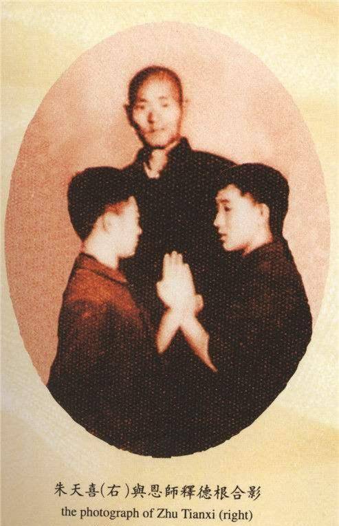 江湖艺人挑衅少林寺,这位僧人签下生死状,仅用一拳就将对方打死_德根