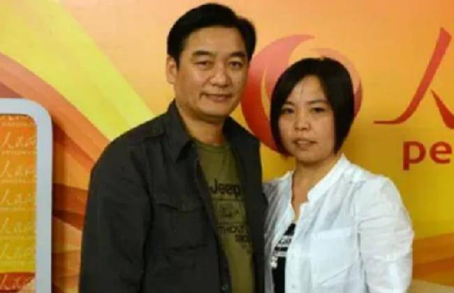 他遵守诺言去战友家尽孝,十年后娶战友妹妹为妻_方海鹰_兴龙_老人