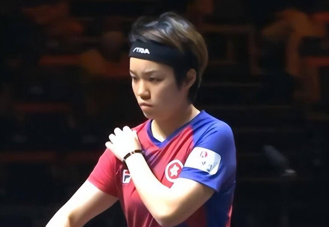 中国香港女队与中国台北女队势均力敌,前四盘2-2战平.