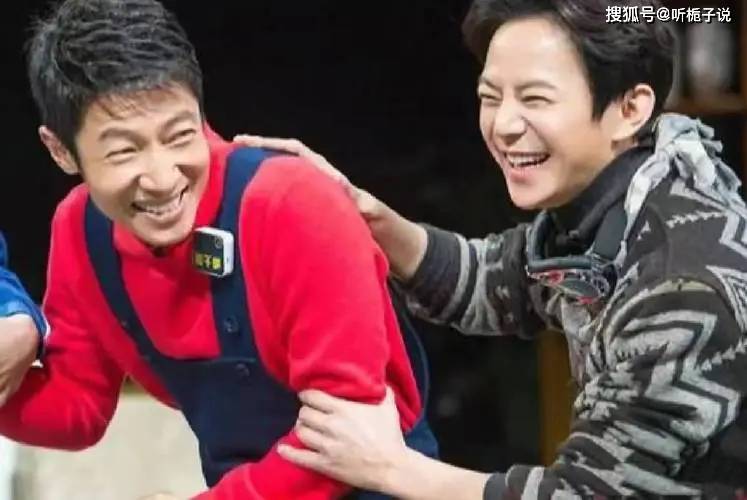 三大卫视元宵晚会:湖南年轻主场,东方搞笑担当,央视神秘不已_何炅