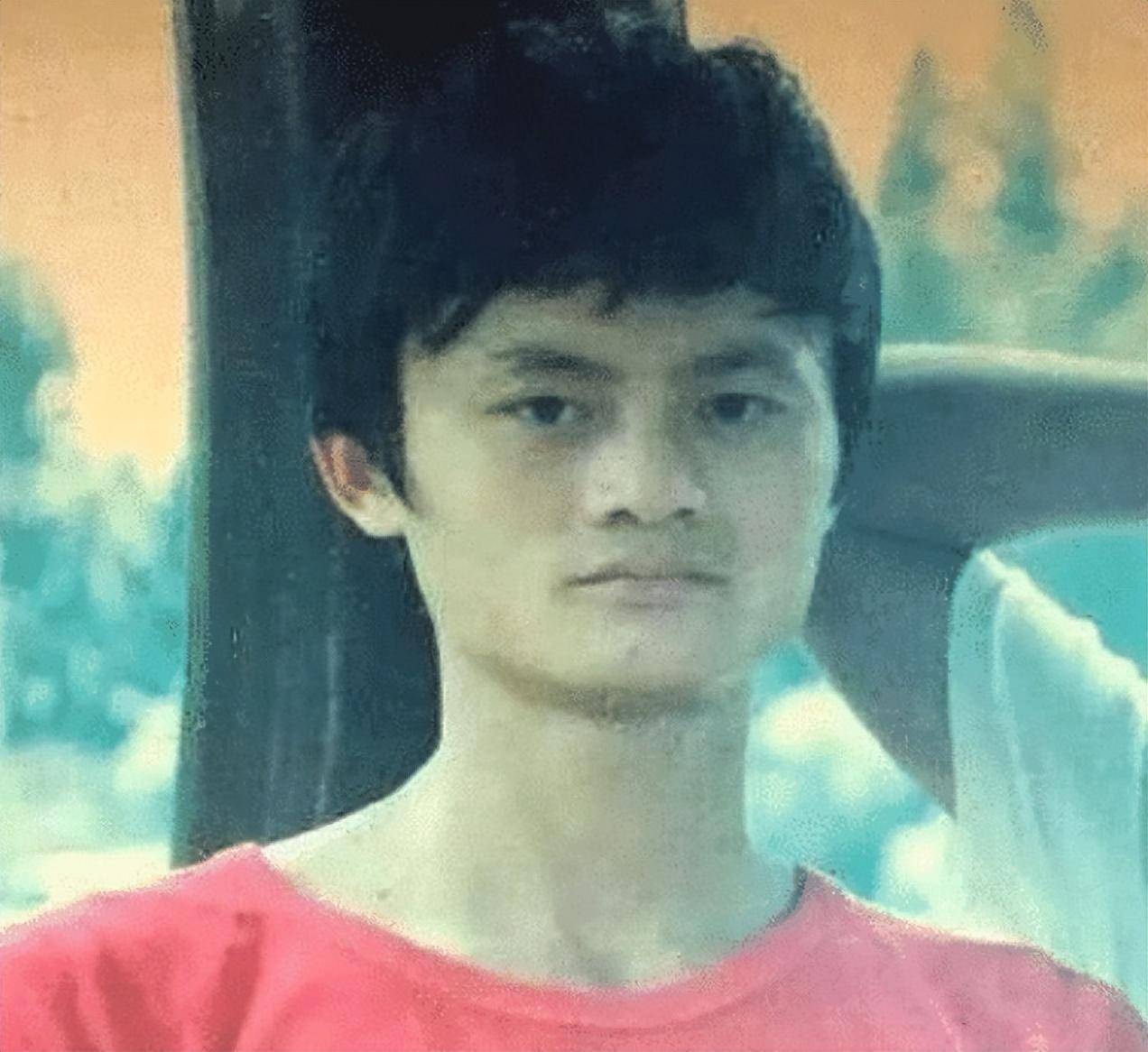 马云一家新西兰过年,妻子戴面罩气质好,打包剩菜尽显节俭.