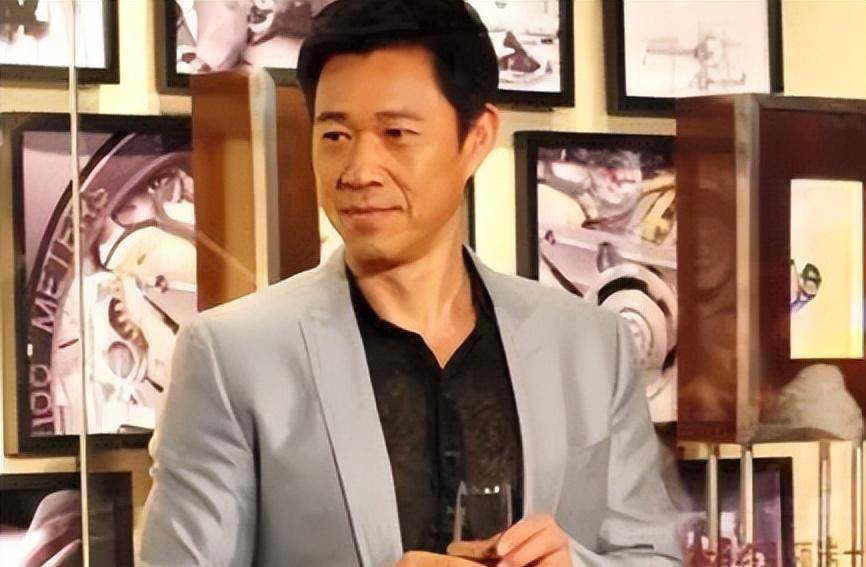 有种"反噬"叫张丰毅,早年百般羞辱儿子,如今却懊悔不已