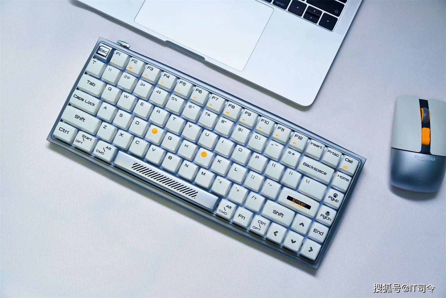 拒绝乏味,释放自由,上手体验杜伽hi keys机械键盘_设计_手感_续航