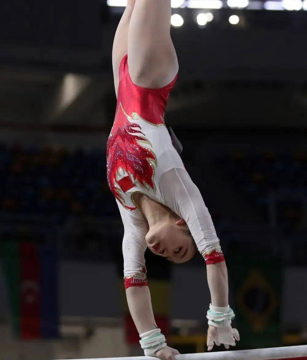 浙江选手包揽体操世界杯开罗站女子高低杠冠亚军