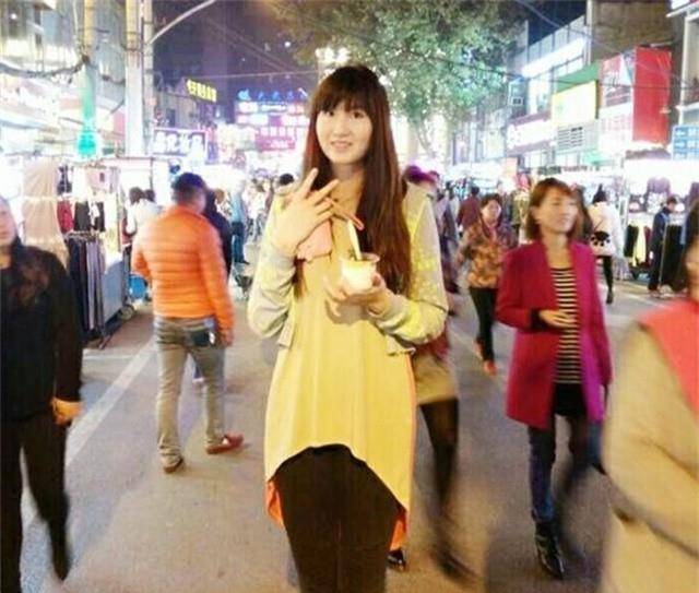 2014年,梁天云嫁1.