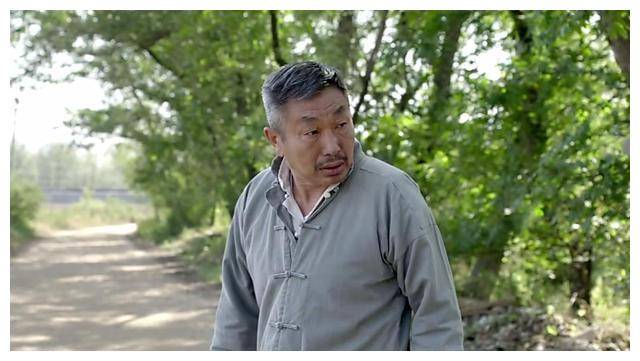 老戏骨杜源:青梅竹马妻子,婚姻无绯闻,骄傲女儿如明星.