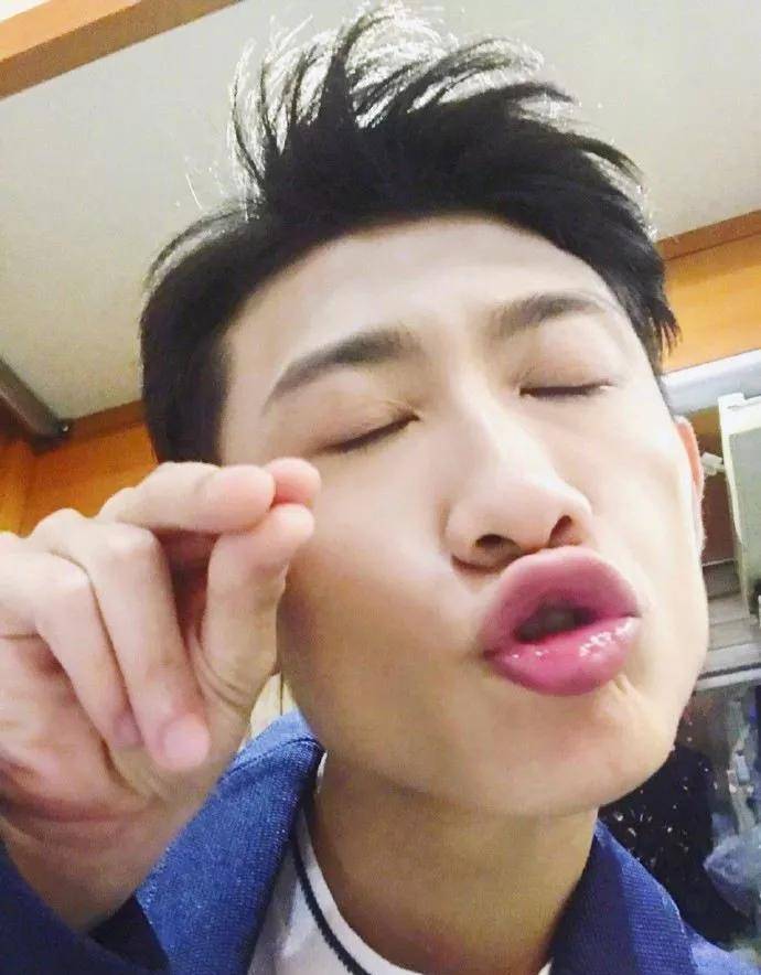 明星搞怪镜头,吃饭的时候小心笑喷_孙俪_张一山_蒋欣