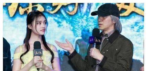 他拍的电影《美人鱼》饰演主角的林允,周星驰不知在电影中对林允宠爱