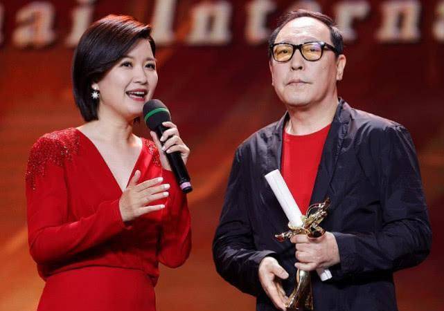 2018年,倪大红和蒋雯丽搭档夫妻领衔主演了电视剧《正阳门下小女人》