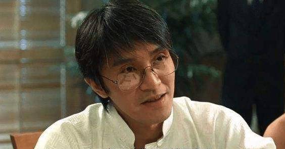 《千王之王》,很多人都以为这部电影周星驰是主演,其实并不然,这部