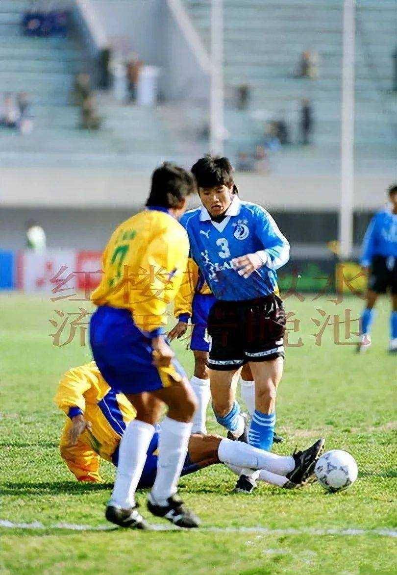 大连足球史上今天:1998年大连万达2-1浦项制铁,吴承瑛天_比赛_胜利