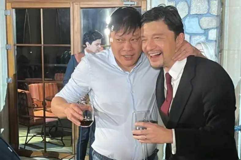 50岁谢晖再婚,超模前妻结婚17年未生育,2婚娶外国美_足球_范志毅_爱情