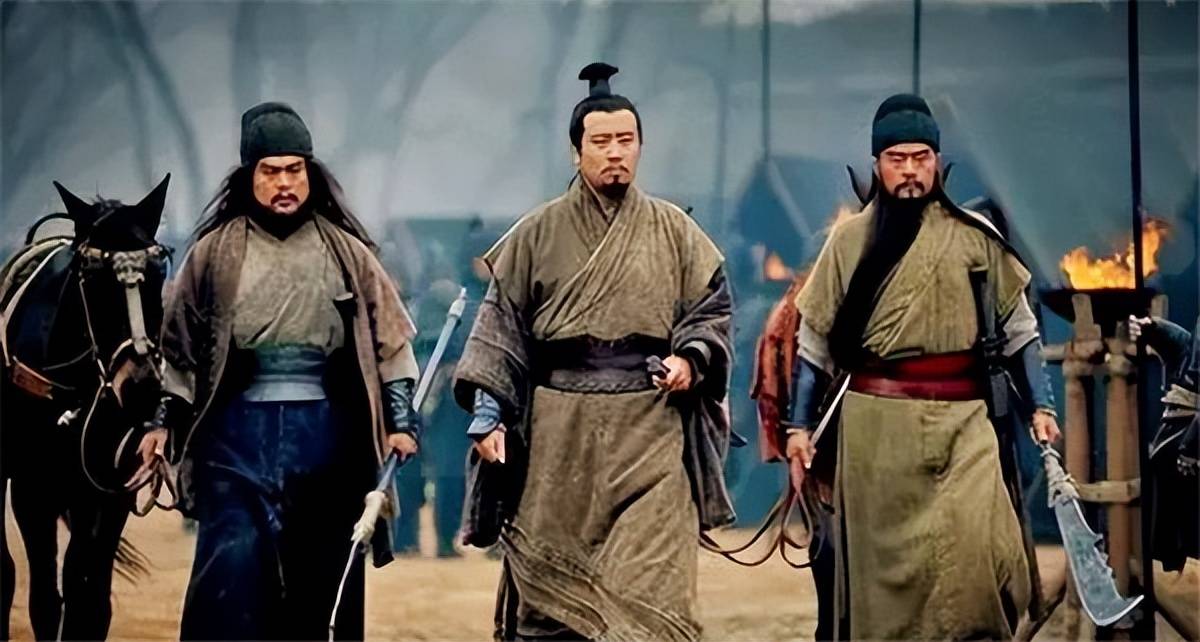 张飞逃命忘了刘备老婆,刘备说2句话,流传至今,是什么?_徐州_兄弟_关羽