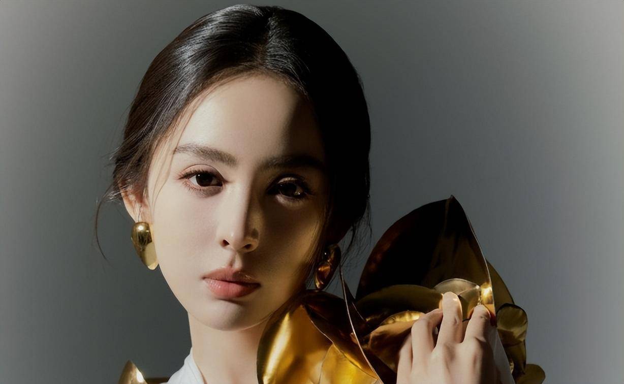 米兰这一夜,被32岁的古力娜扎惊艳,全身上下都写着"野心"_嘉宾_节目