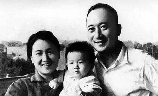 王文娟的第一任丈夫图片