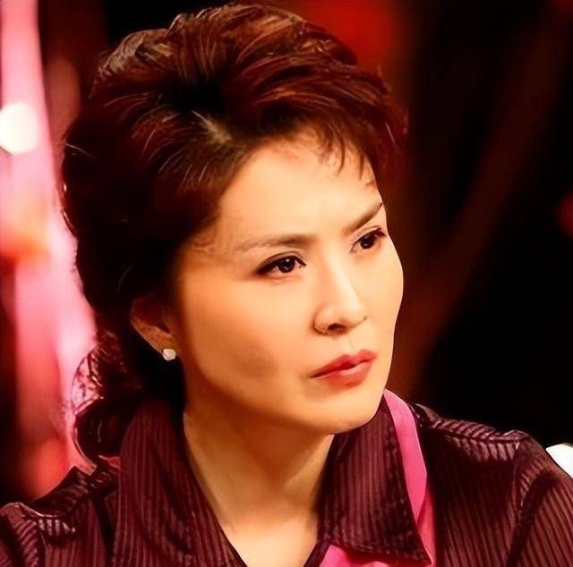 跟著名导演离婚29年后,再看她的人生真是好飒,今62岁无儿无女_田歌