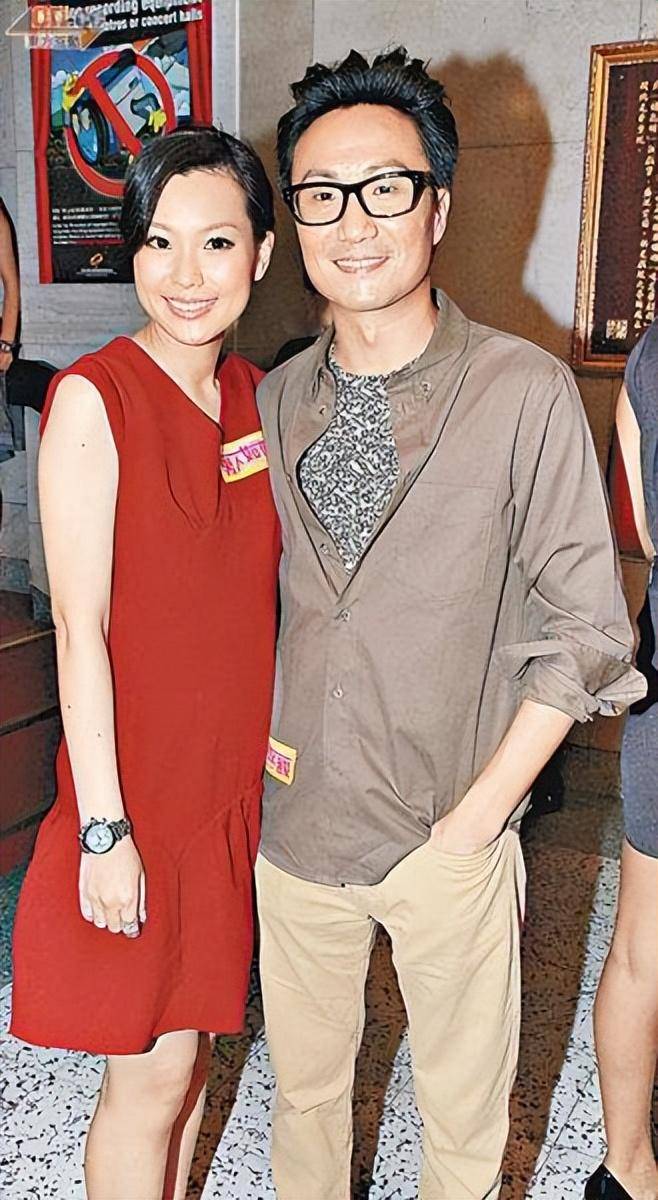 郑中基开演唱会与13岁女儿合唱,网友:原来与阿sa离婚这么久了_余思敏_