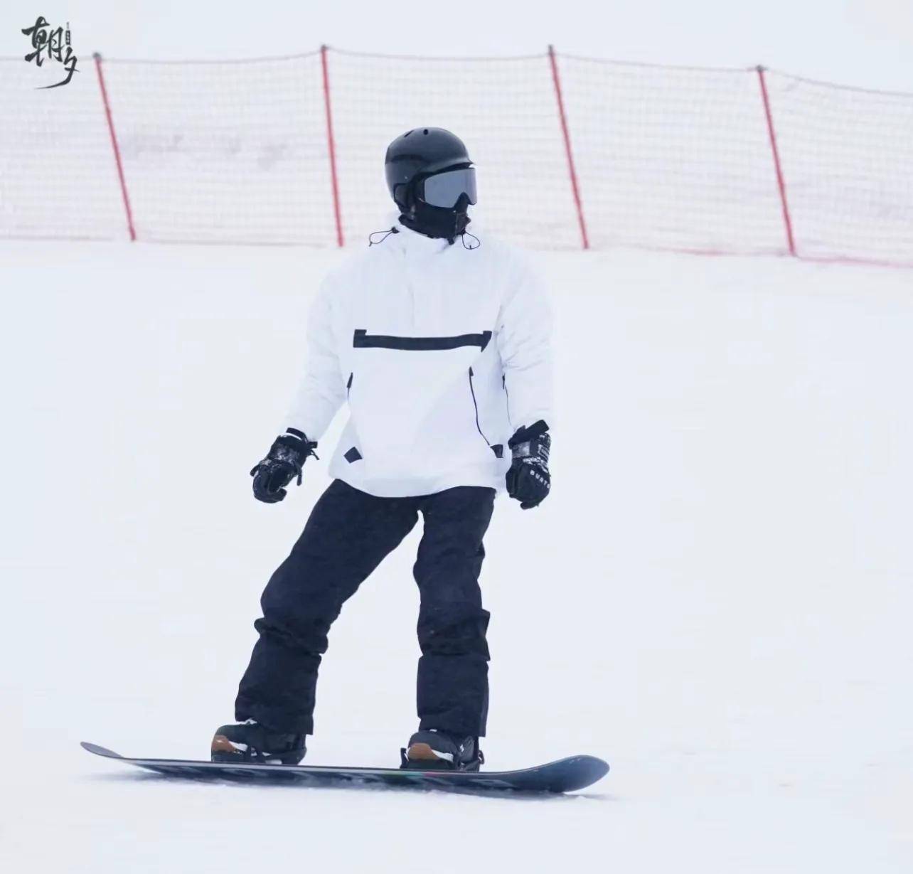 李易峰跪着祈福,头被敲打很虔诚,挑选贡果,普通得不能再普通了_锻炼