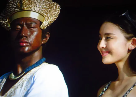 《分手大师》宣传时期,古力娜扎前往《跑男》做宣传.