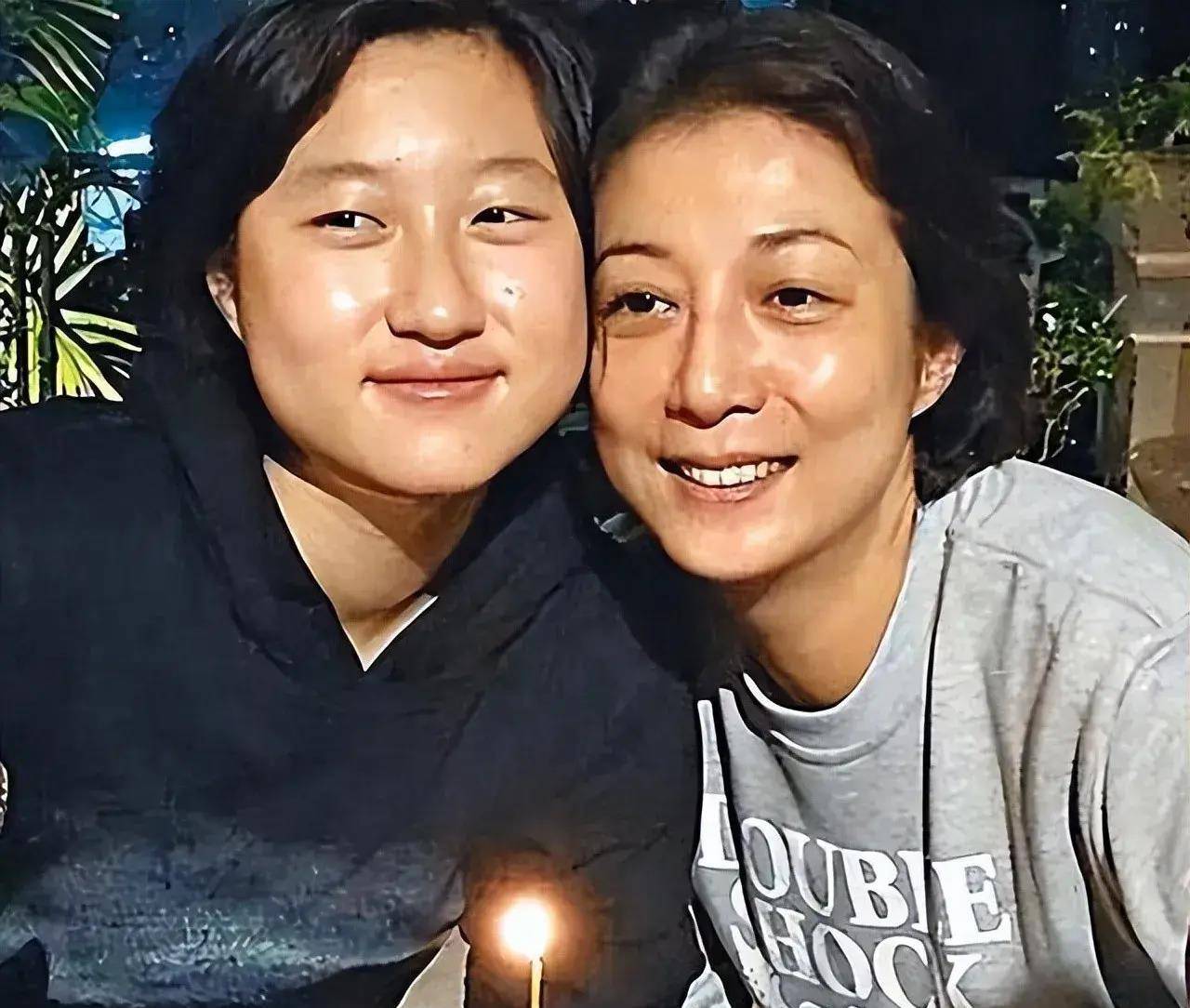 她是真的可怜,捡垃圾领救济金_吴绮莉_卓林长_小龙女