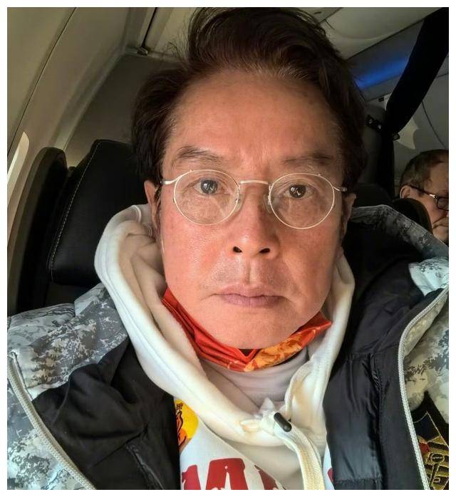 苗侨伟_谭咏麟_生活