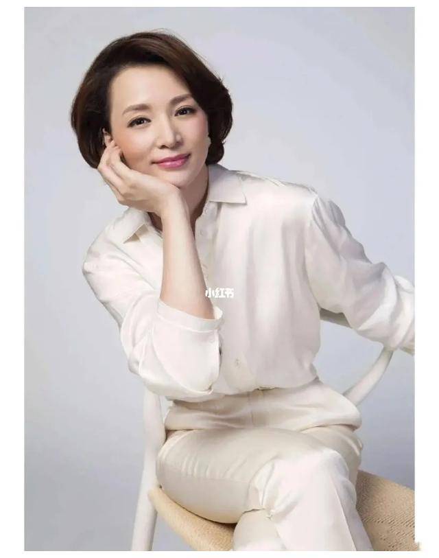 猜猜她是谁,非凡成就,多面才女,点赞评论!_董卿_观众_身份