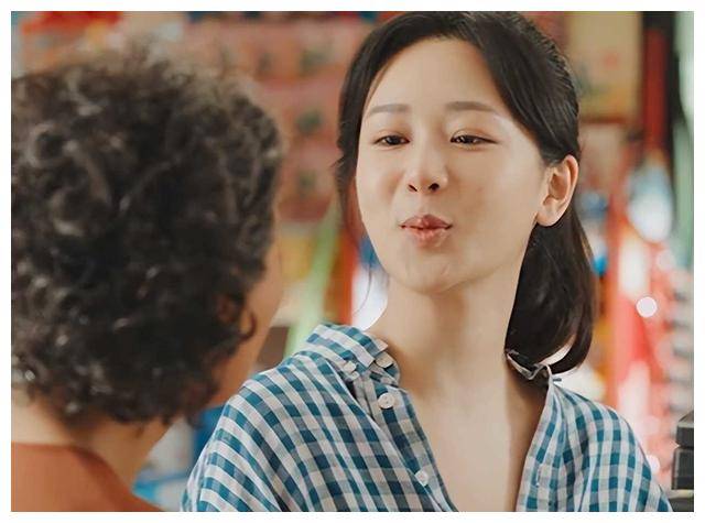 杨紫31岁,贾玲41岁:演技大比拼,年龄与学历如何影响表现?