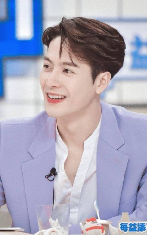 王嘉尔才58.2kg,这是怎么做到的?