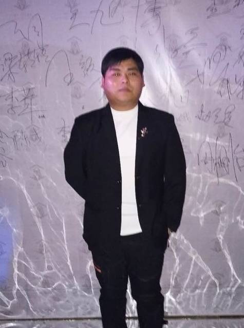 万通,男,90后身高175cm,体重55kg陕西省西安市户县人馋厨兄弟团队成员