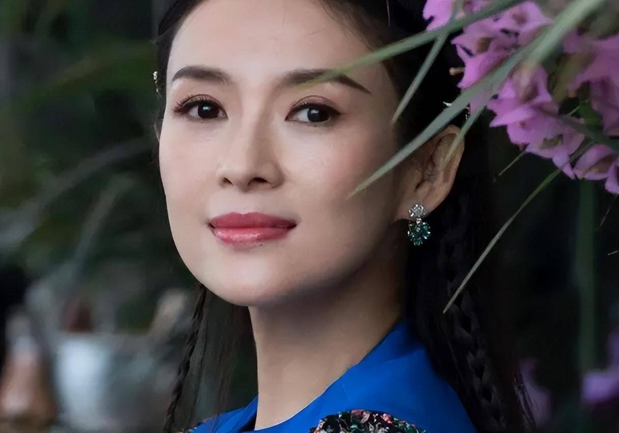 带着女儿选择深圳安家,远离汪峰,整个人都不一样了_生活_家庭_宁静