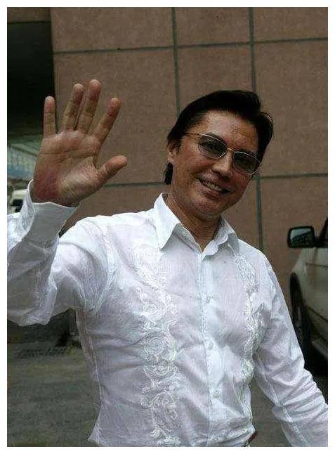 尊龙的无法模仿,从尘埃中走出的至尊美男子,独领风骚!_生活_内心_人生