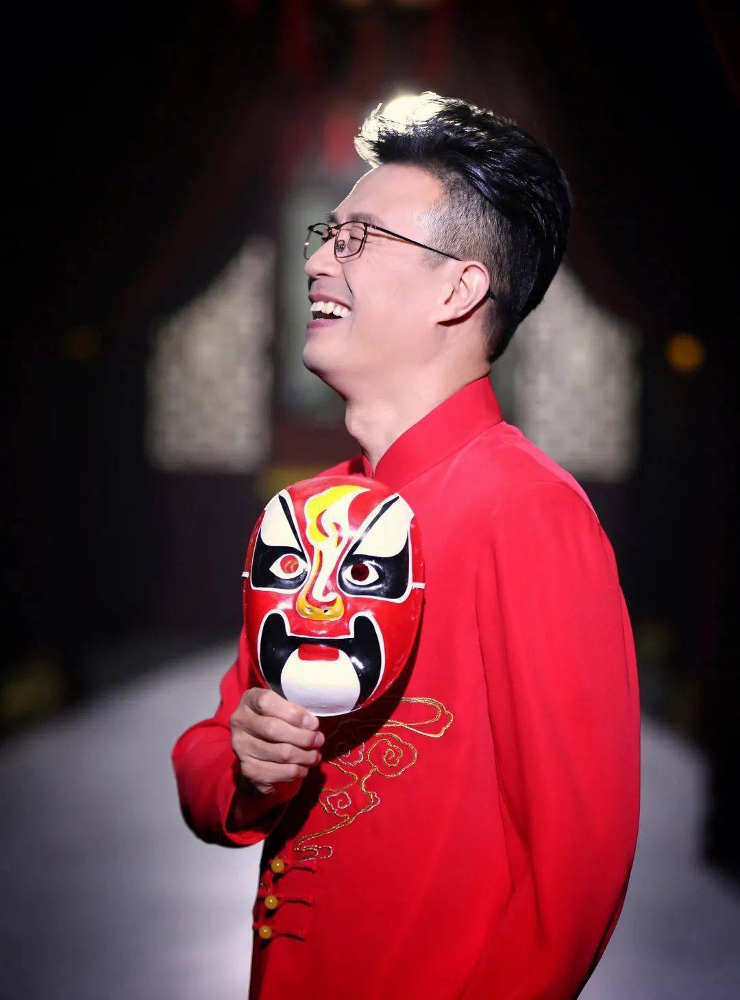 央视元宵戏曲晚会主持阵容调整,任鲁豫被弃用,新面孔