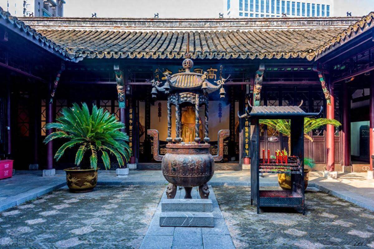 小说《带着瑜伽去旅行》第624-626章:游玩开封_包大人_包公祠_时期