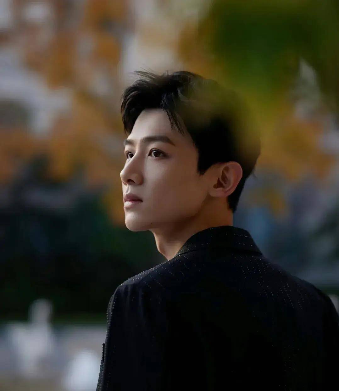 白敬亭:演艺圈的清流,才华横溢的魅力男星!_观众_音乐_角色